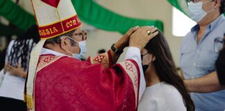 Catholic Confirmation: Powerful Insights to Deepen Your Faith Journey