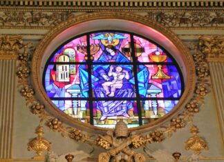 Catholic Ten Commandments Explained: Powerful Insights You Need