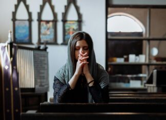 Catholic Religion Explained: Discover Powerful Beliefs and Traditions